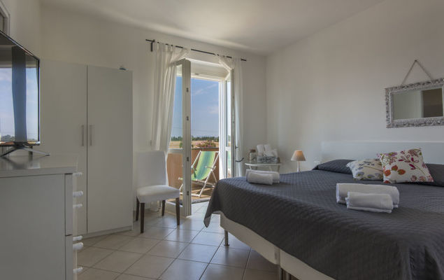 Marina Velca - Photo 9